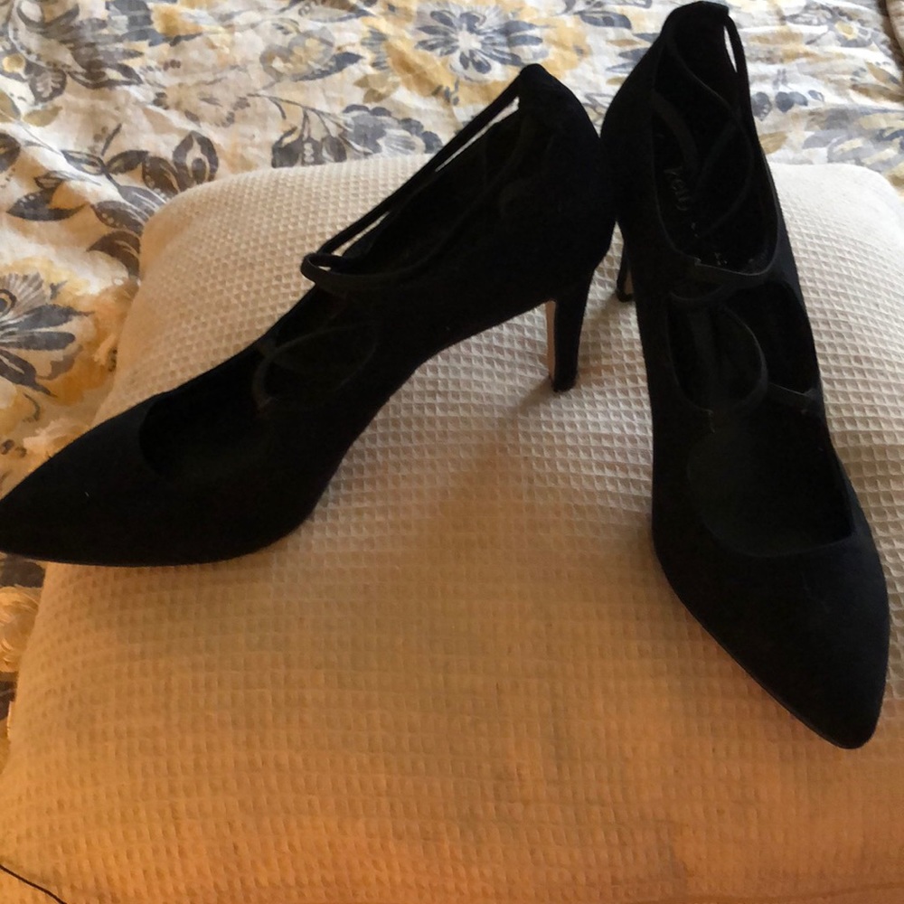 Cris cross black heels